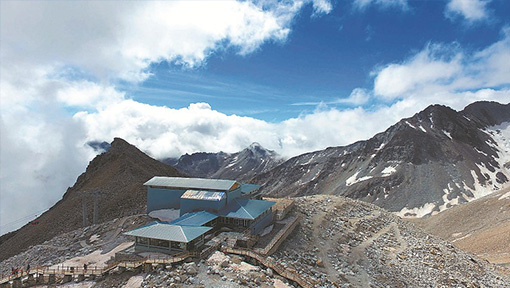 全世界最孤独的咖啡馆：海拔4860米 达古冰川之巅